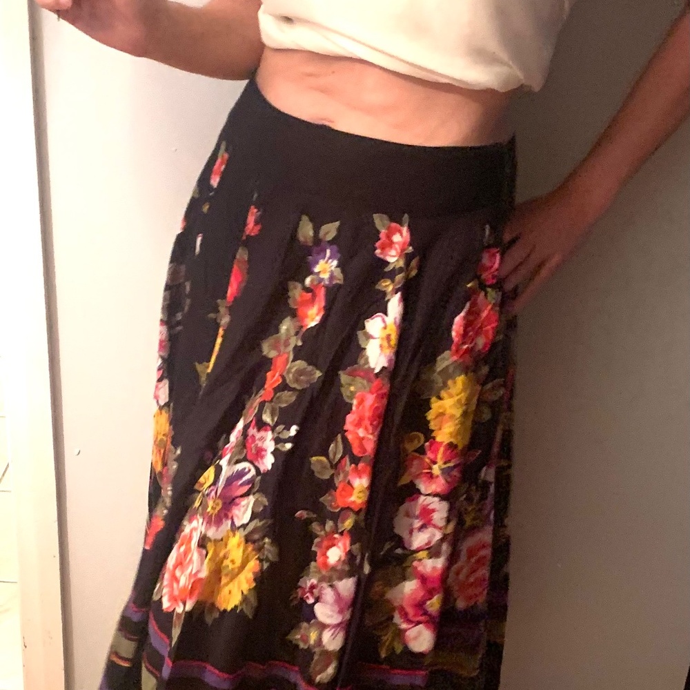 J. Peterman 100% cotton floral skirt - Picture 4 of 4